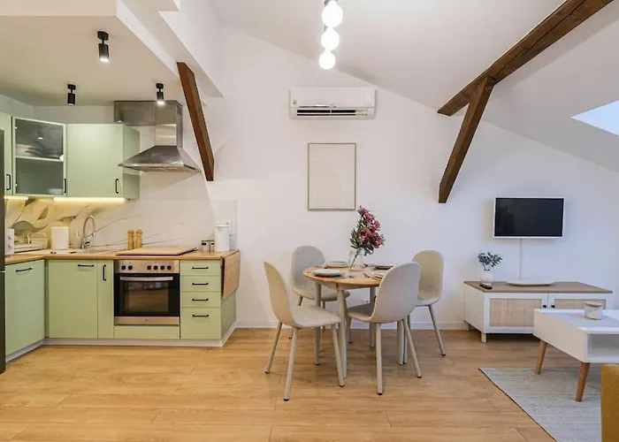 Cozy Loft Under The Wawel Sky Apartamento