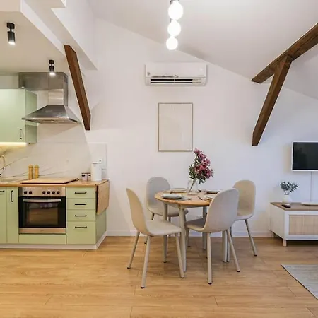 Cozy Loft Under The Wawel Sky Lägenhet